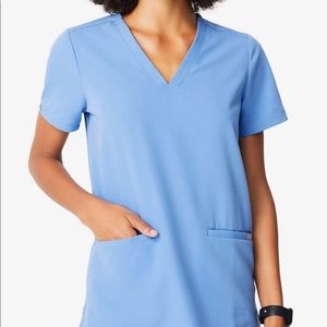 Figs Casma 3-pocket scrub top Celi blue